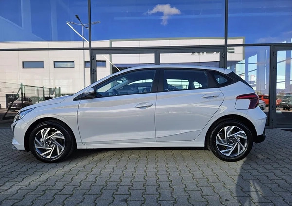 Hyundai i20 cena 77430 przebieg: 5, rok produkcji 2023 z Miechów małe 254